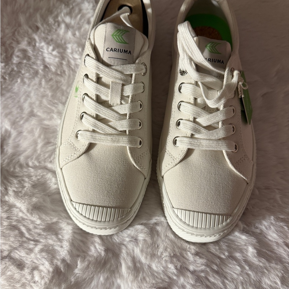 Cariuma Off-White Canvas Sneakers
